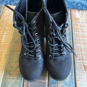 H&M Stylish Black Lace-Up Women's Boots